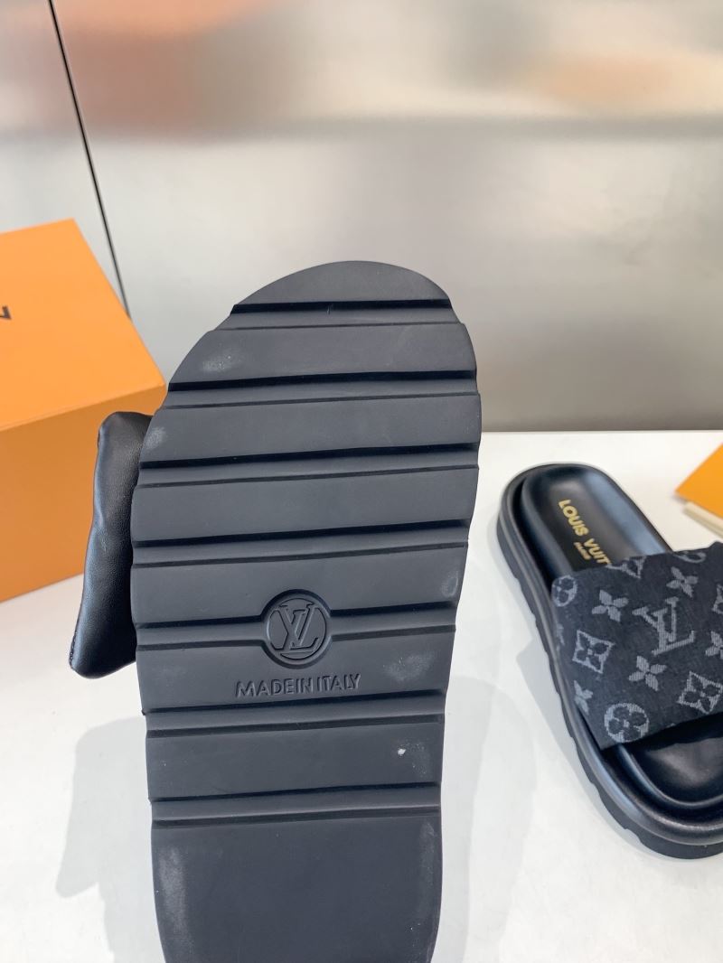 Louis Vuitton Slippers